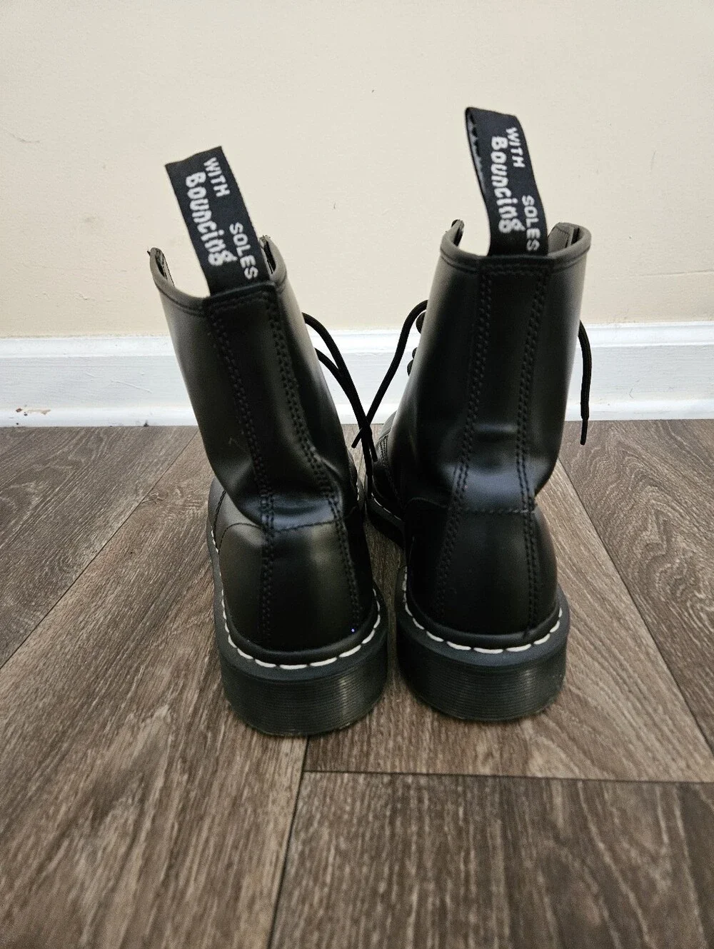 Dr. Martens Men's Black Leather Lace-Up Combat Boots, Size 9